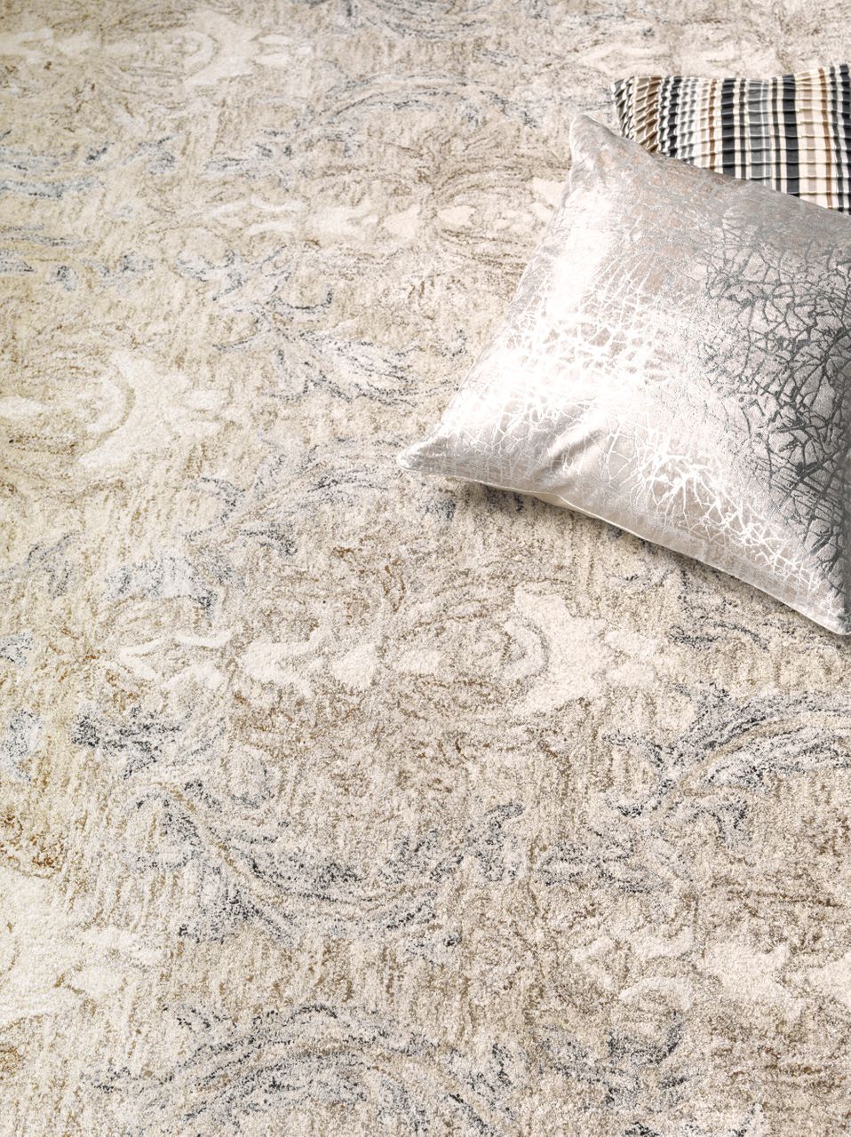 Maine Cottage Carrera Damask Wool Blend Rug 