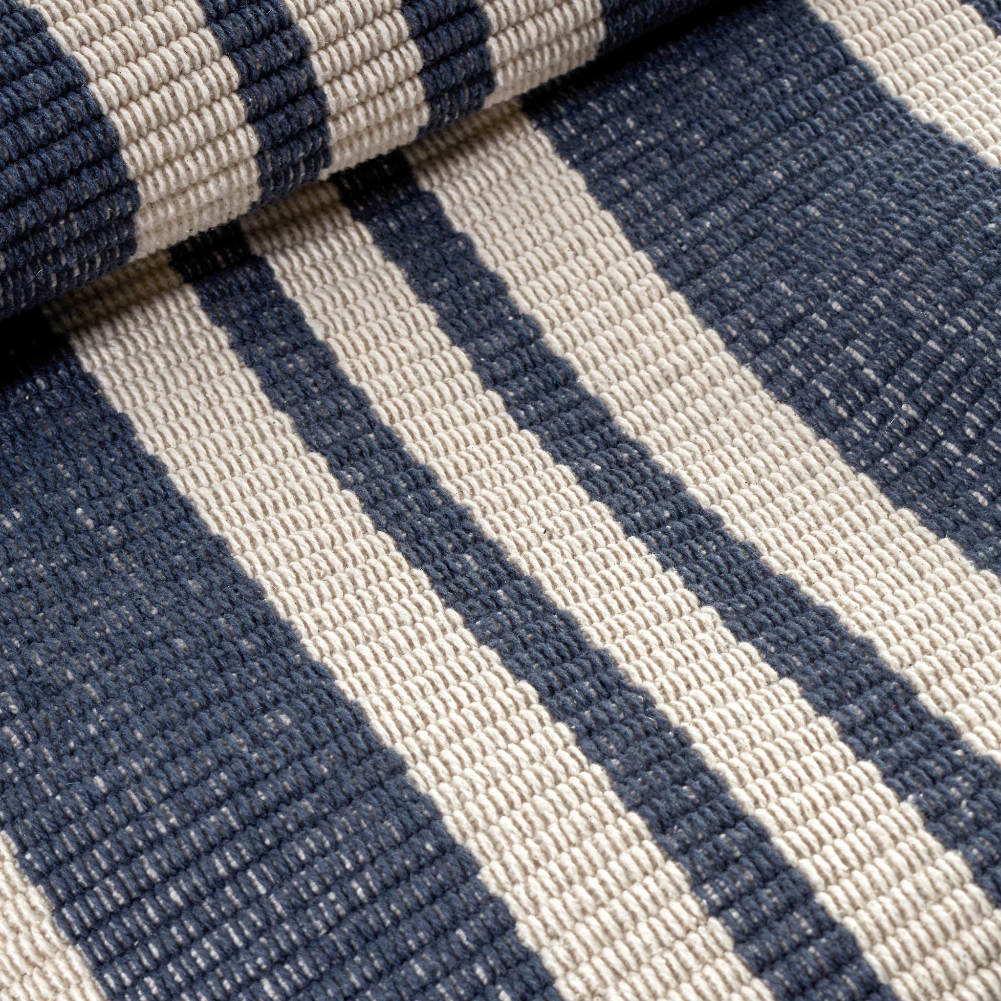 DA2284_IrvingStripe_Ivory_Detail.jpg