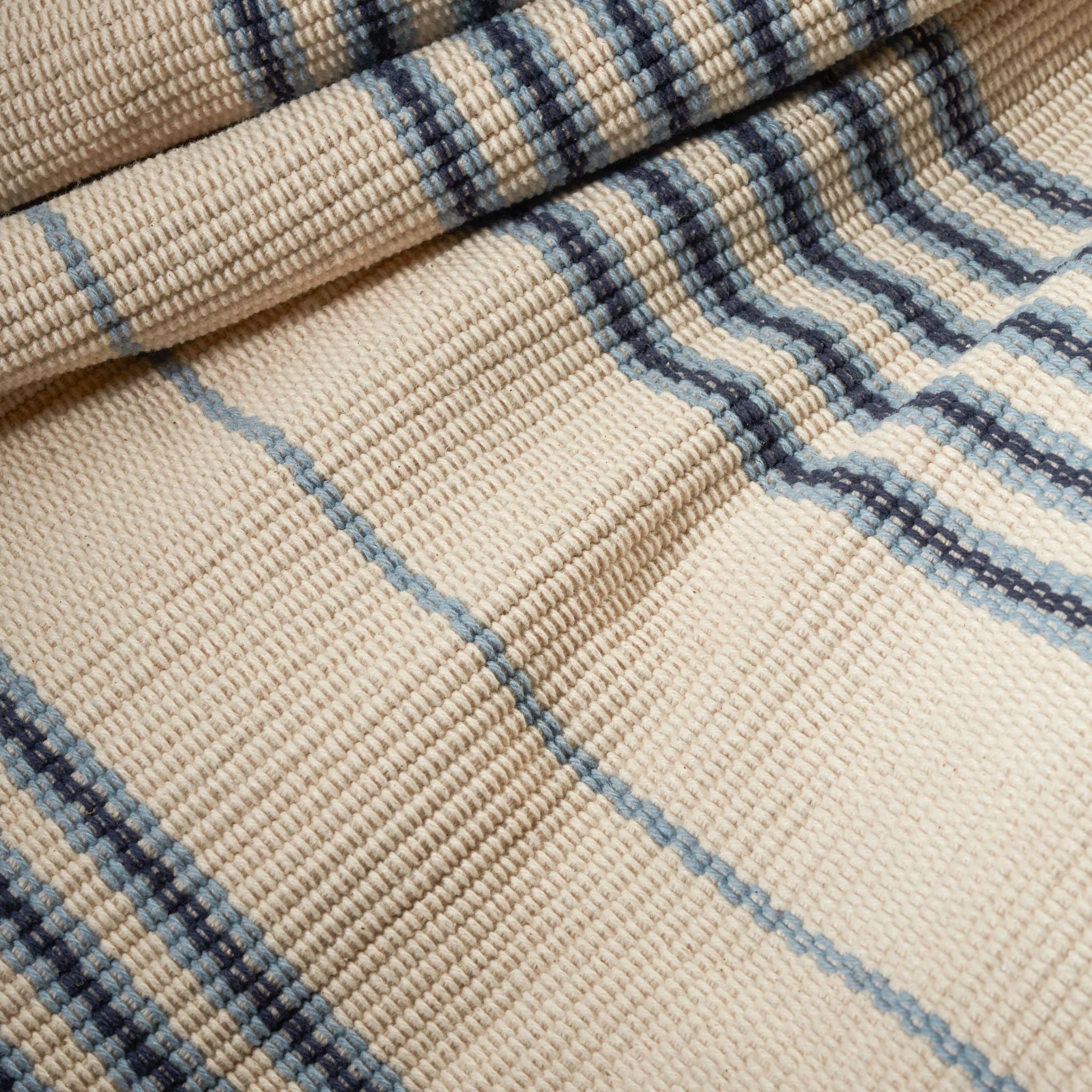DA2295_Conway_Blue_Detail.jpg