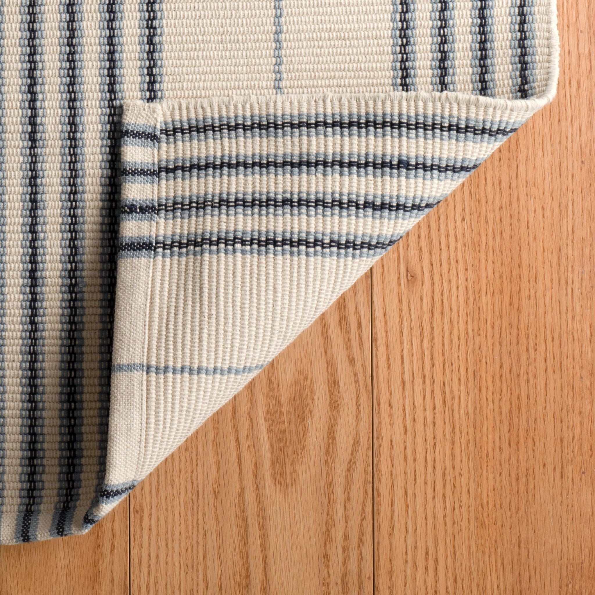 DA2295_Conway_Blue_ReverseCorner.jpg