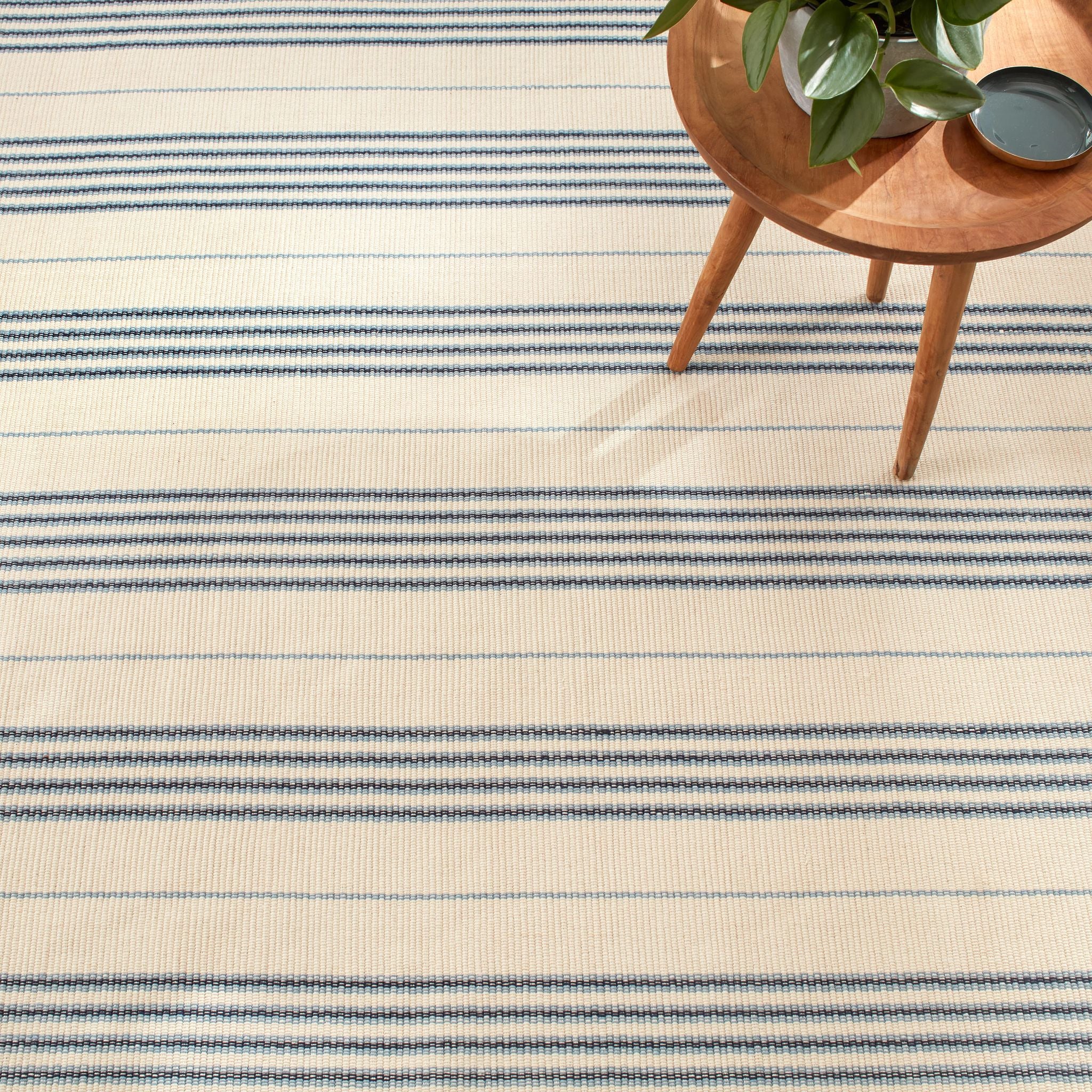 DA2295_Conway_Blue_sq_WebHeader.jpg