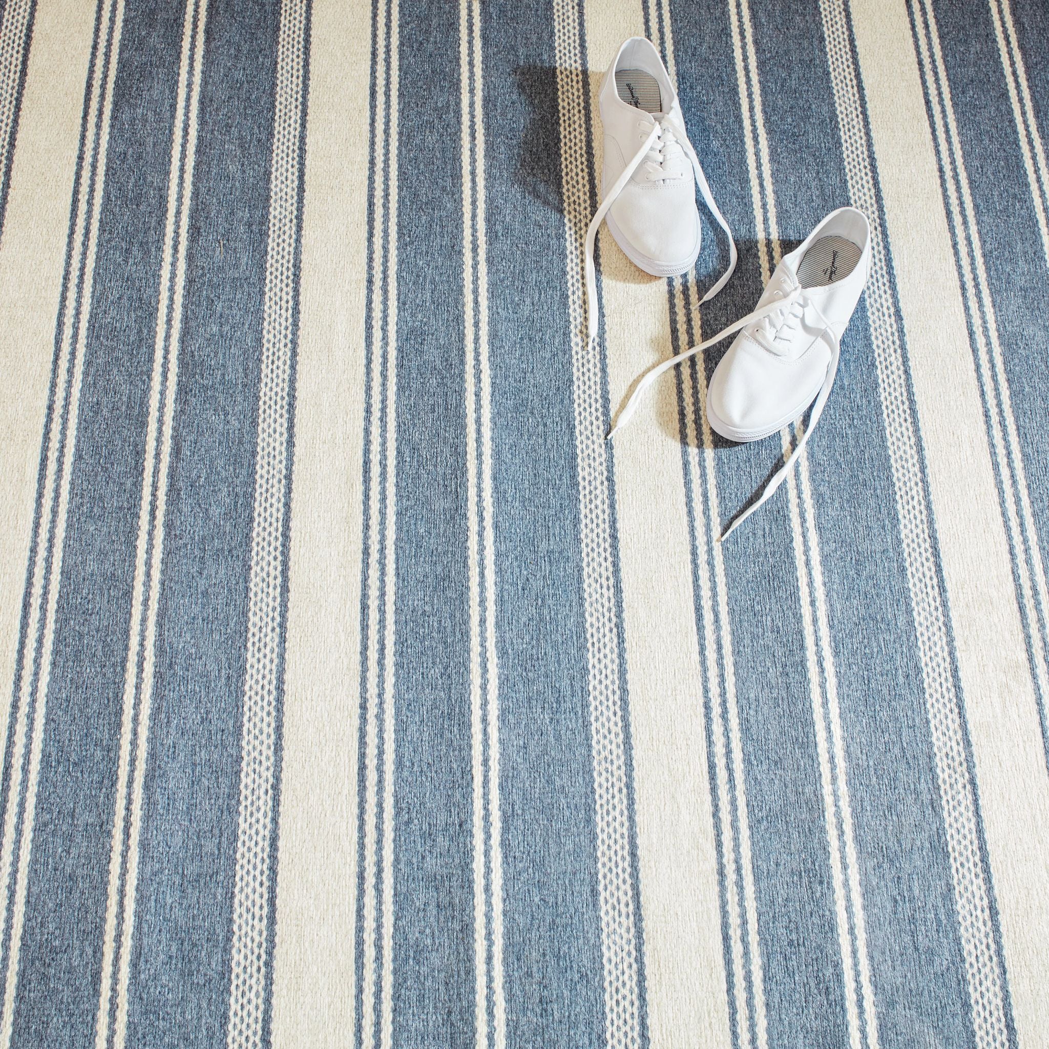 DA2337_Bowman_Blue_sq_WebHeader.jpg