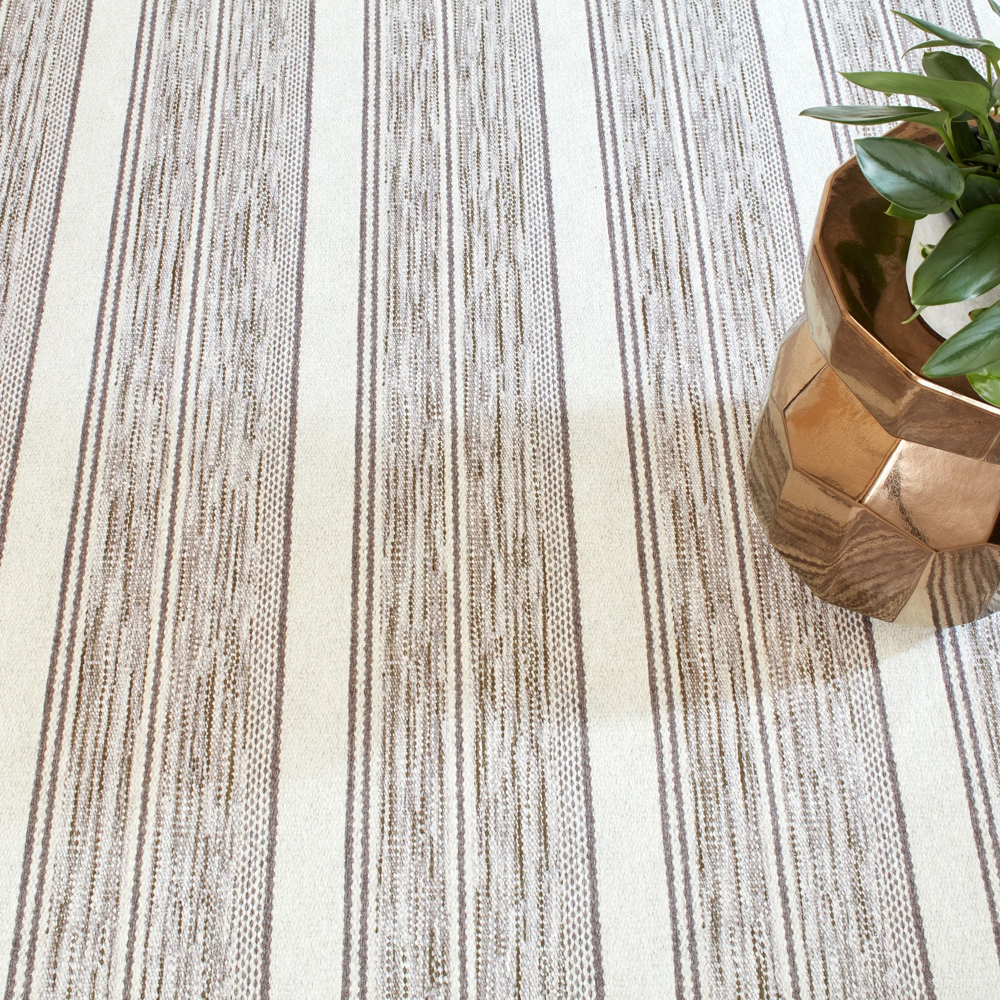 DA2340_EllingtonStripe_Grey_sq_WebHeader.jpg