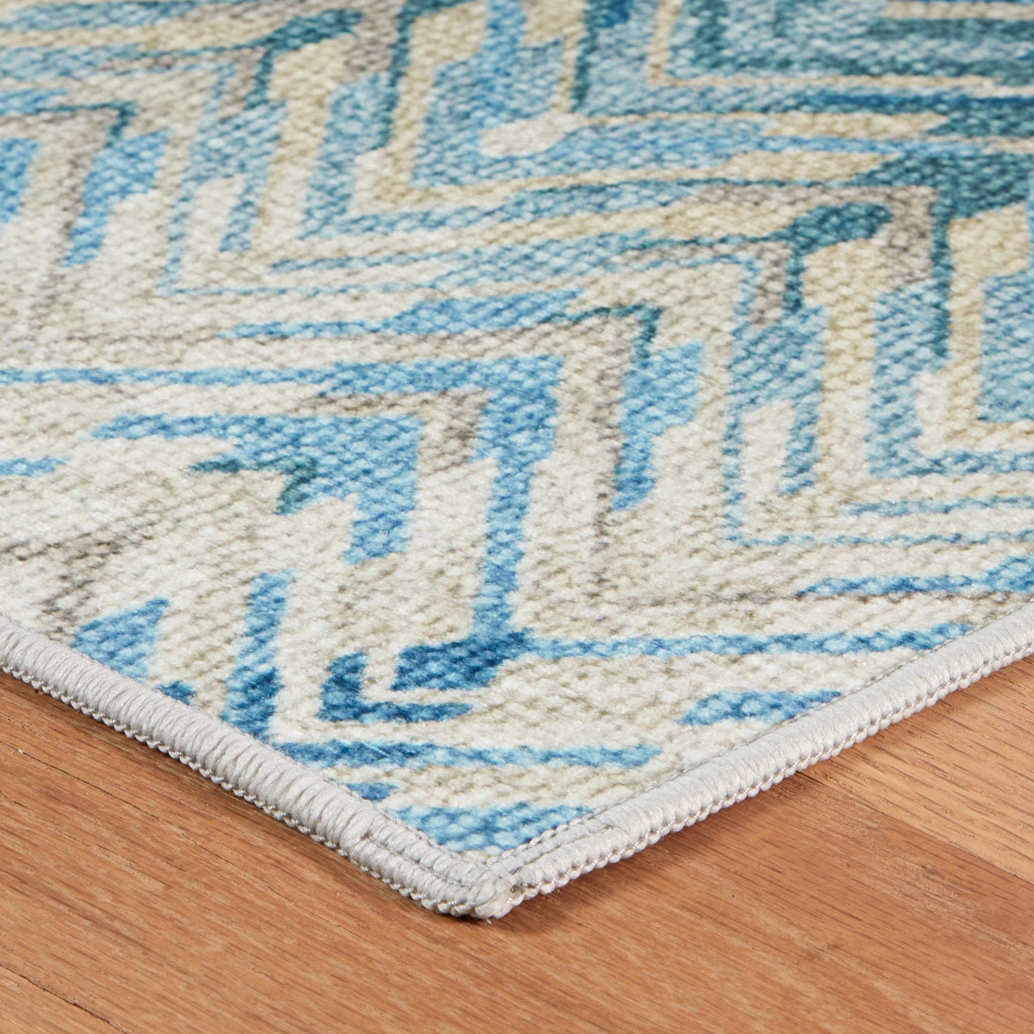 DA2341_Seneca_Blue_RugCorner.jpg