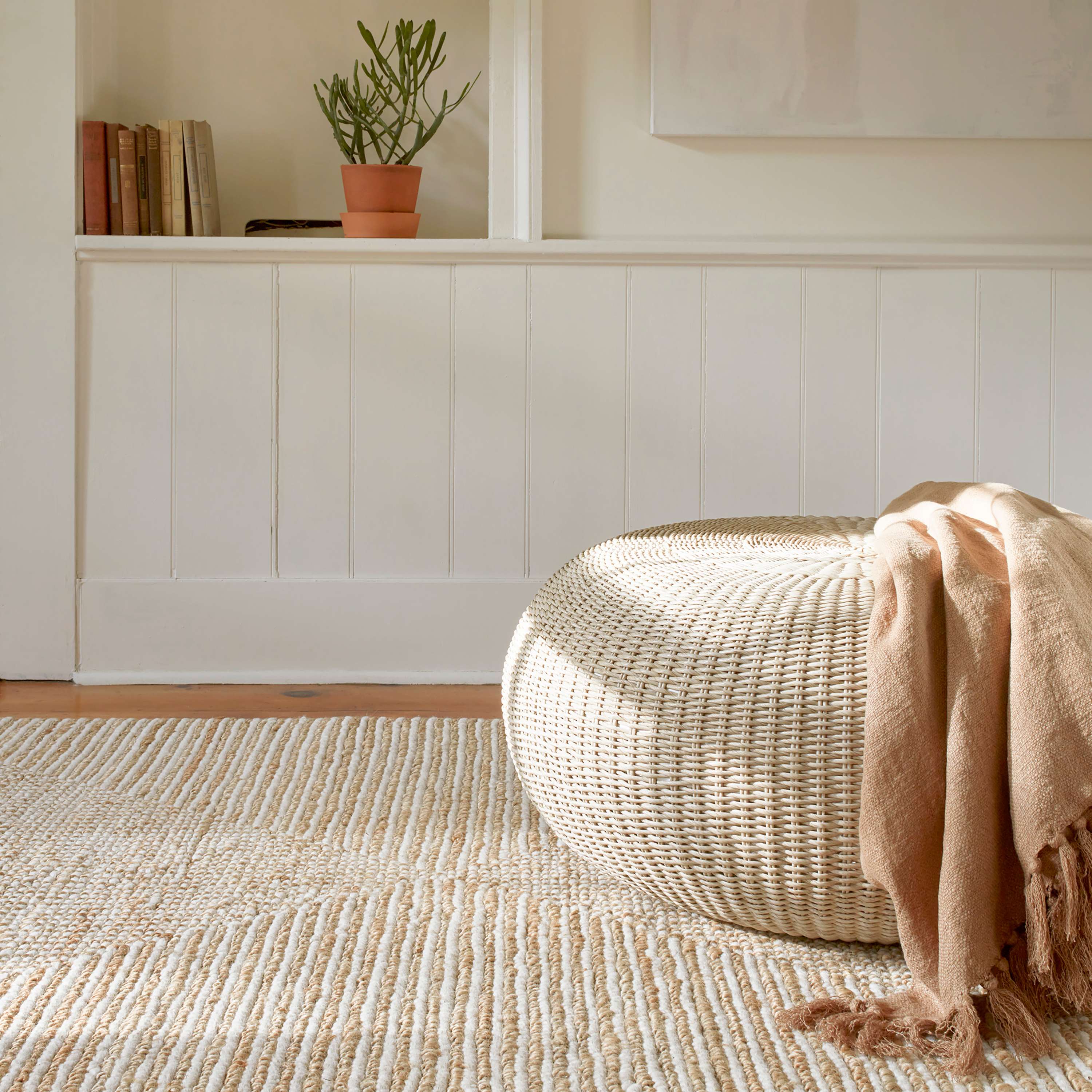Maine Cottage Kelan Ivory Handwoven Jute Rug - 2' x 3' Rug 