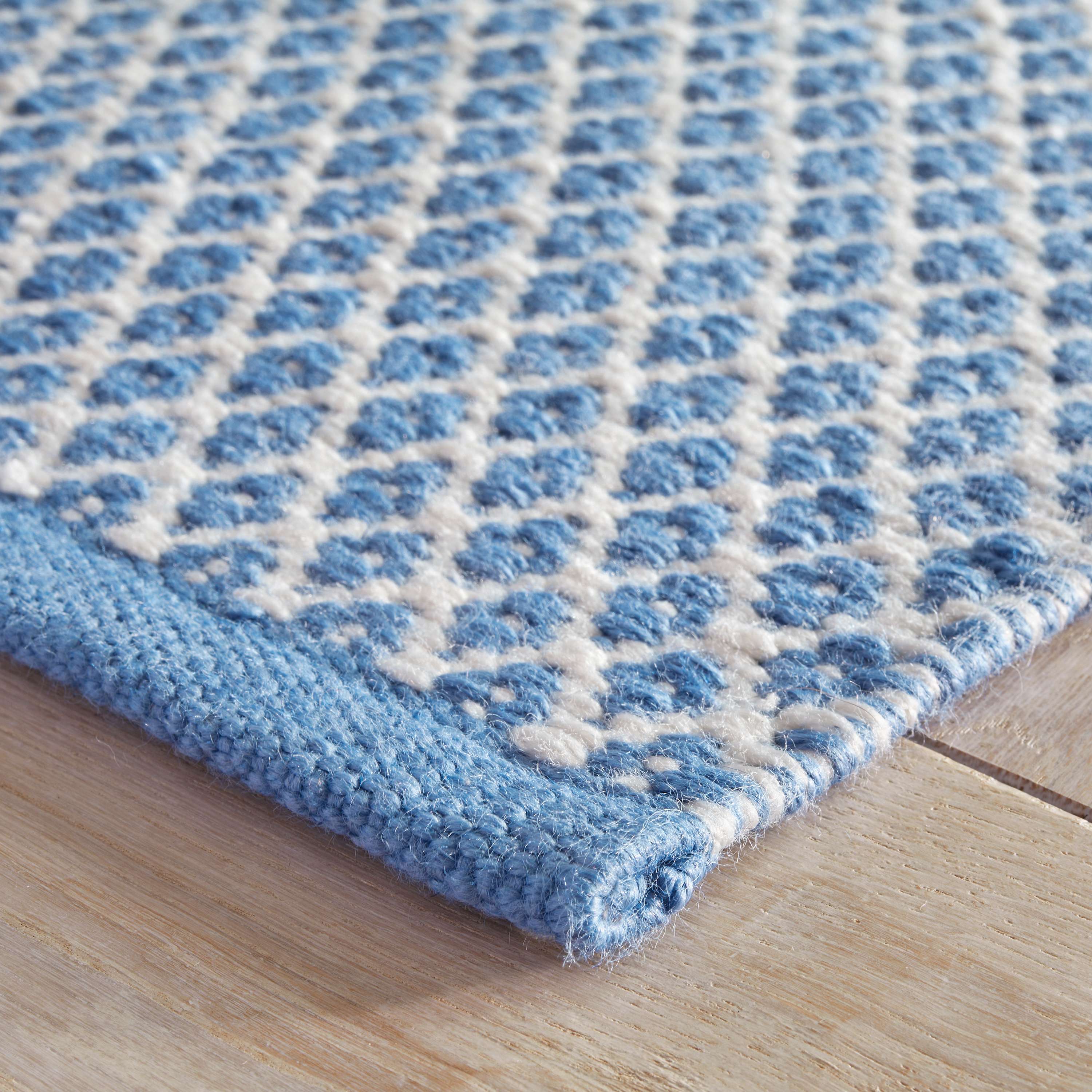 MainsailFrenchBlueIndoorOutdoorRug_DA1952_beauty_95.jpg