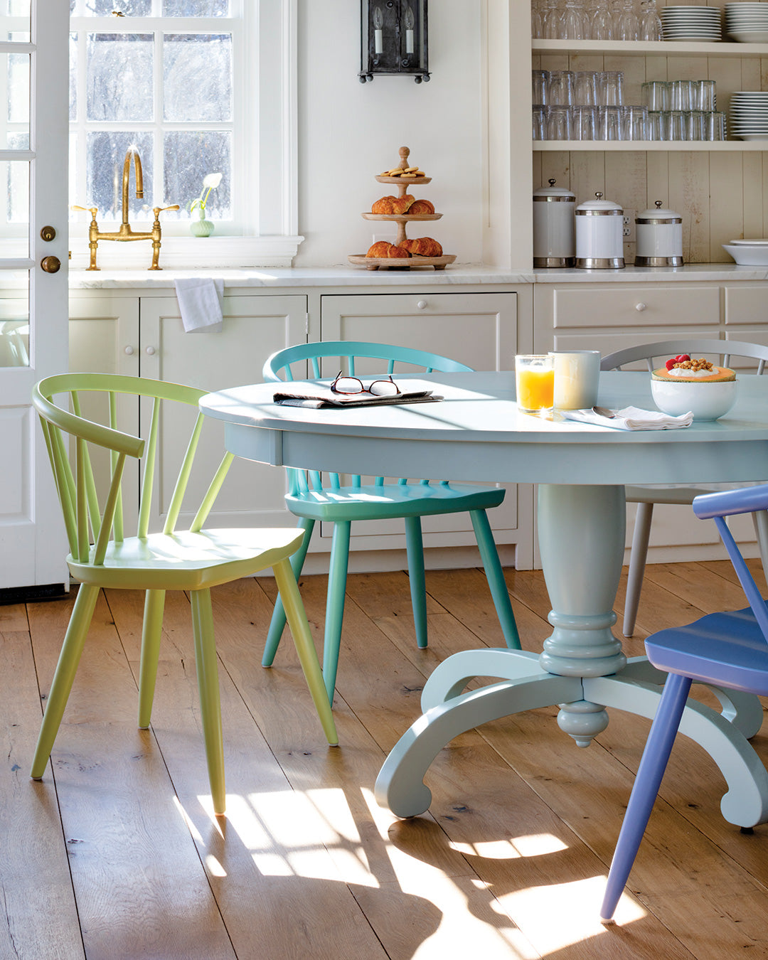 STR-della-dining-table-mutli.jpg