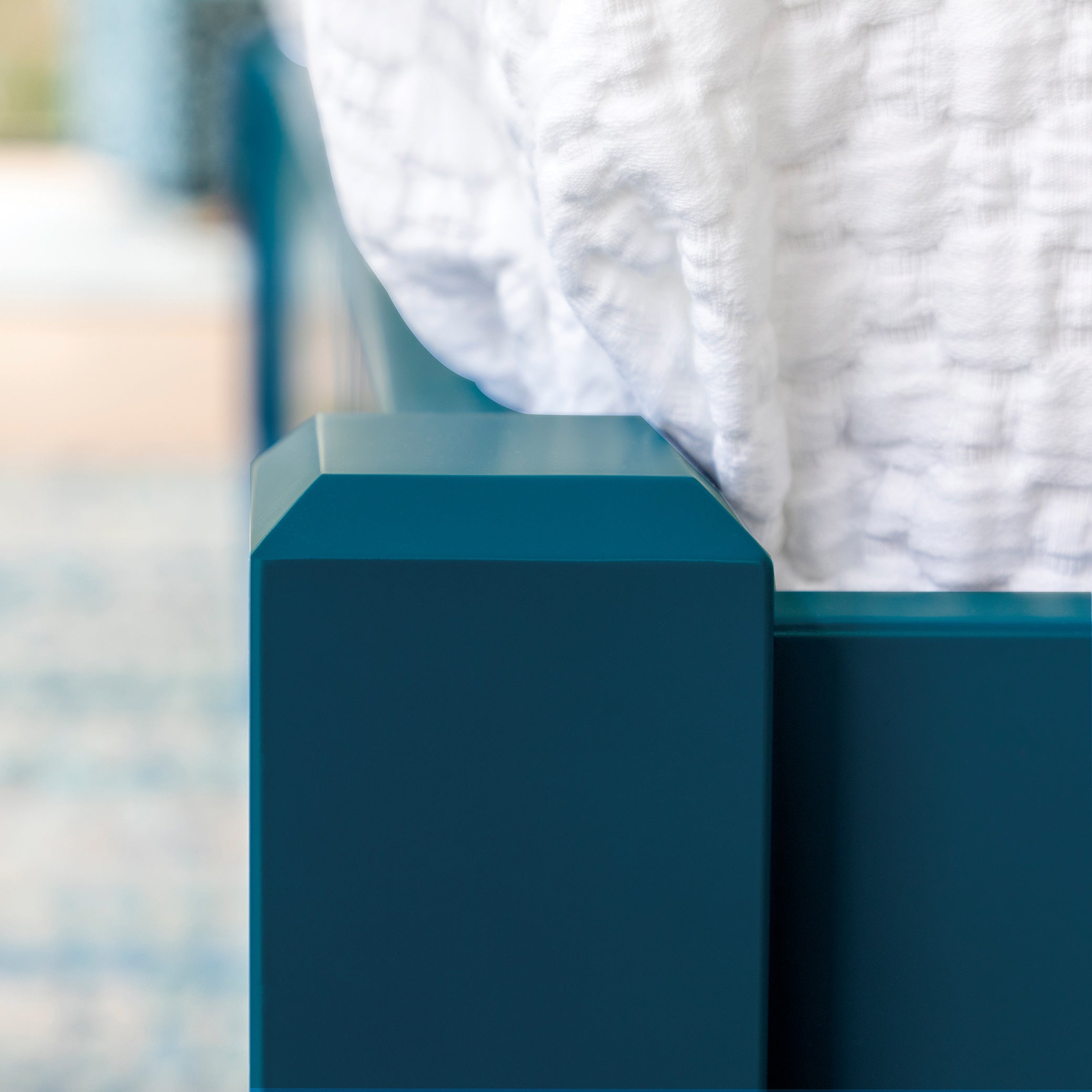 charlotte-bed-detail_80db2b8f-9fe1-4958-ba76-d731ade2f330.jpg