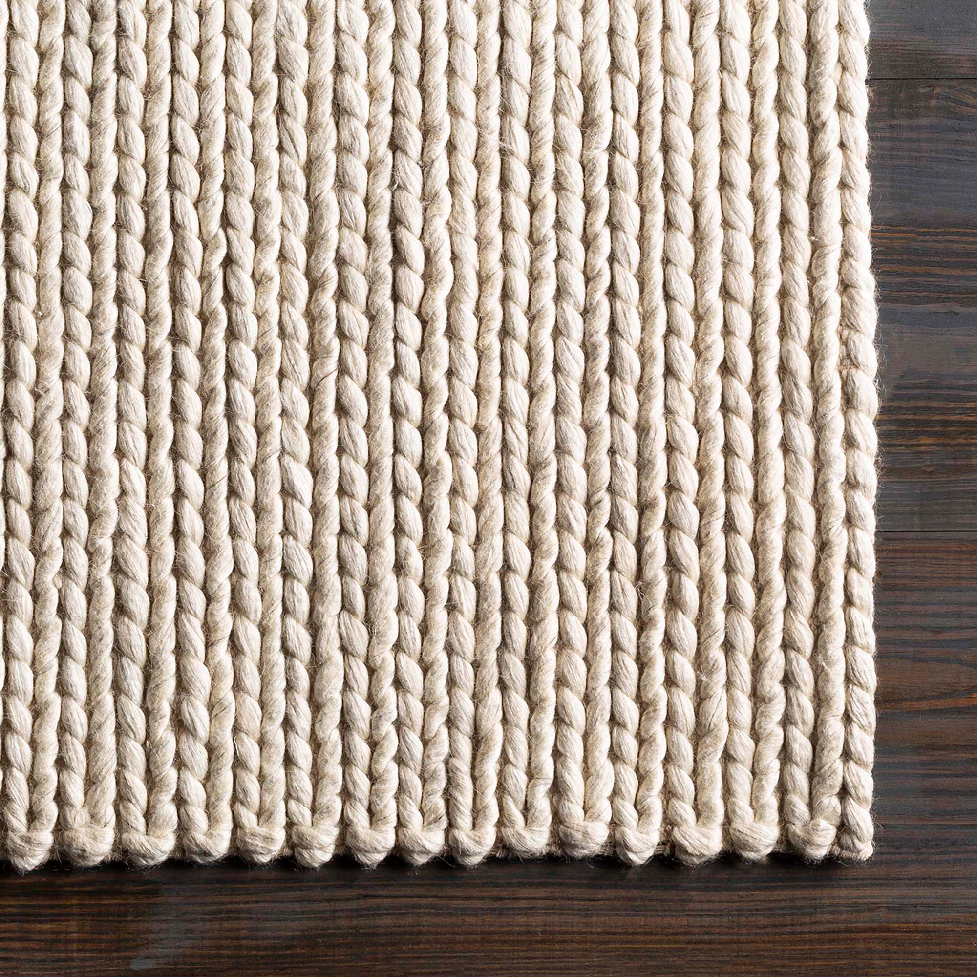 Fishtail Braided Rug: Cream