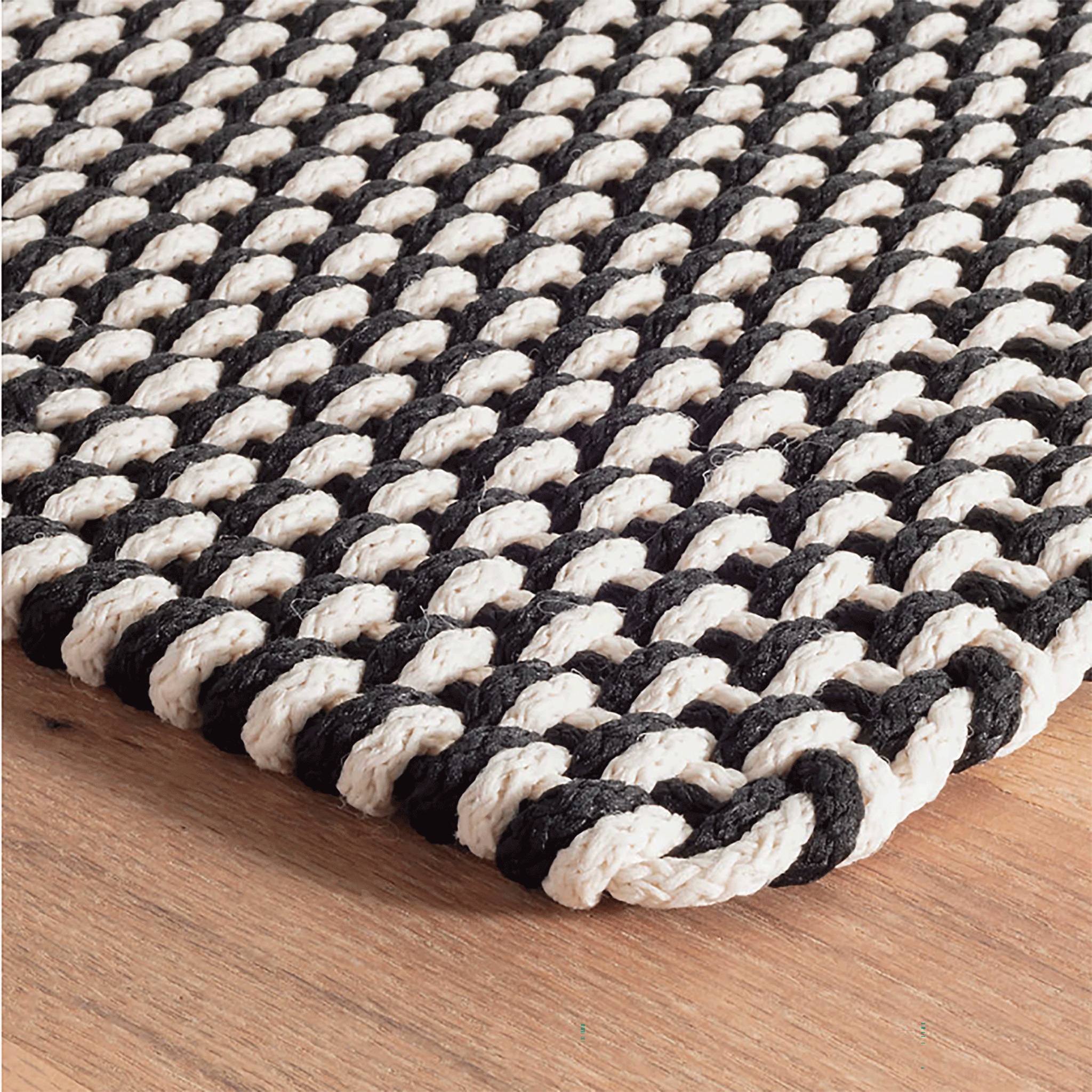 Outdoor black and white rug deals